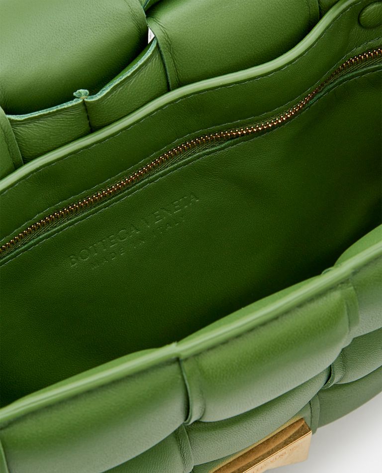 Bottega Veneta  ,  Padded Cassette Leather Shoulder Bag  ,  Green TU