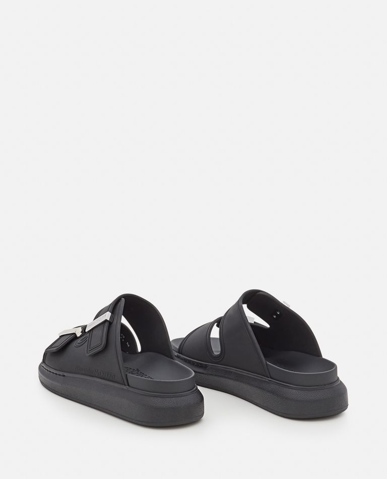 サンダル・ミュール alexander mcqueen FW25 'Rubber' sandals (658063W4Z51 1081) RUBBER SANDALS for Women - Alexander McQueen | Biffi