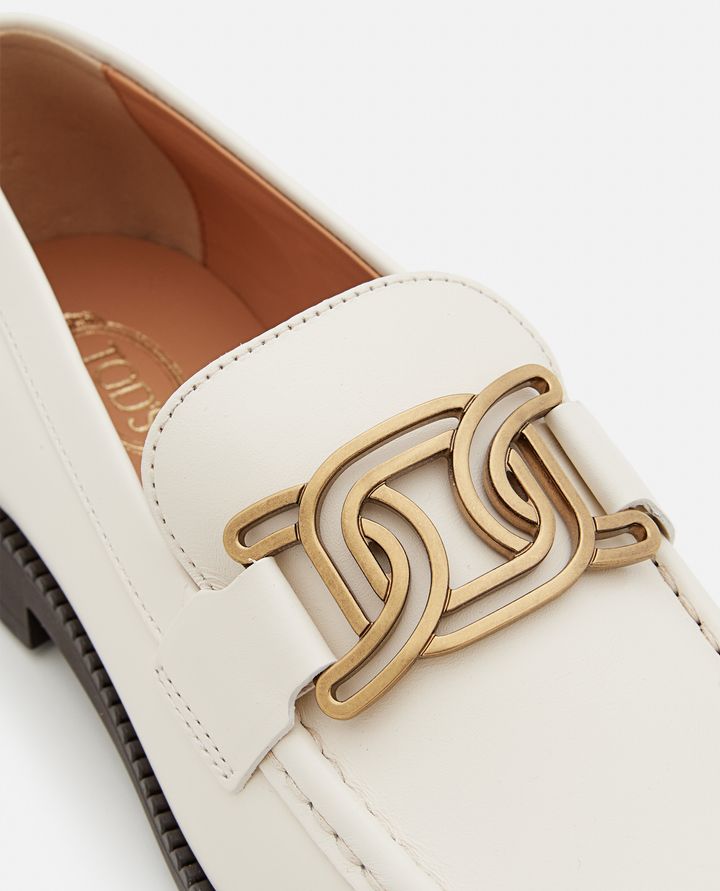 Tod's - PIERCED CHAIN LEATHER LOAFERS_5