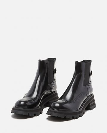 Alexander McQueen - CHUNKY POLISHED LEATHER CHELSEA BOOTS