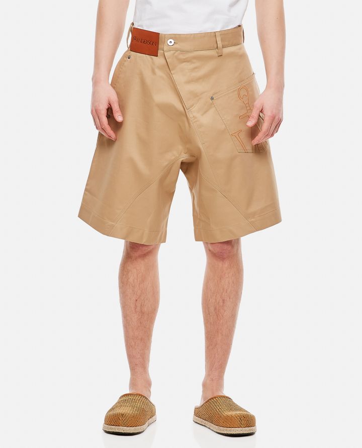 JW Anderson - TWISTED CHINO SHORTS_1
