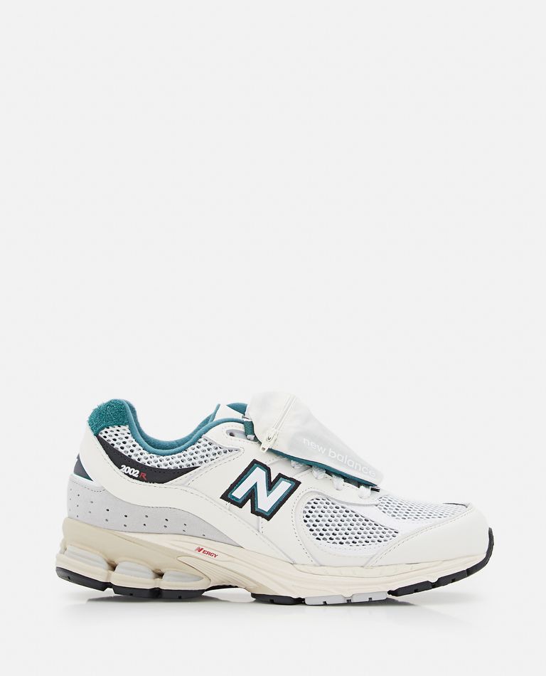 New Balance Leather And Mesh 2002r Low Top Sneakers With Removable Pocke In White