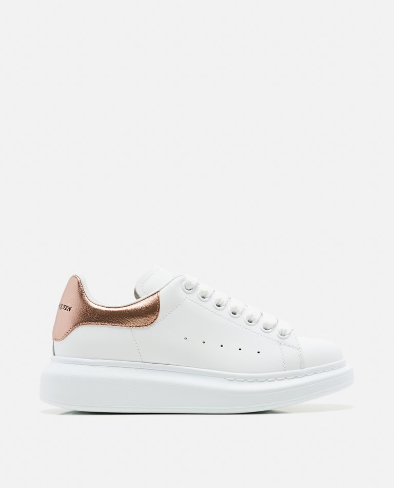 Alexander mcqueen sneakers gold 2024 back