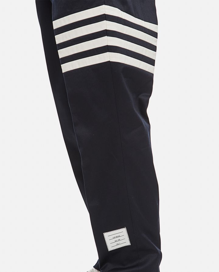 Thom Browne - UNCONSTRUCTURED CHINO TROUSER W/ 4 BAR IN COTTON TWILL_4