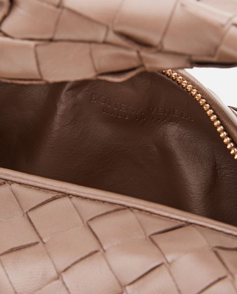 Jodie Small Leather Tote Bag in Brown - Bottega Veneta