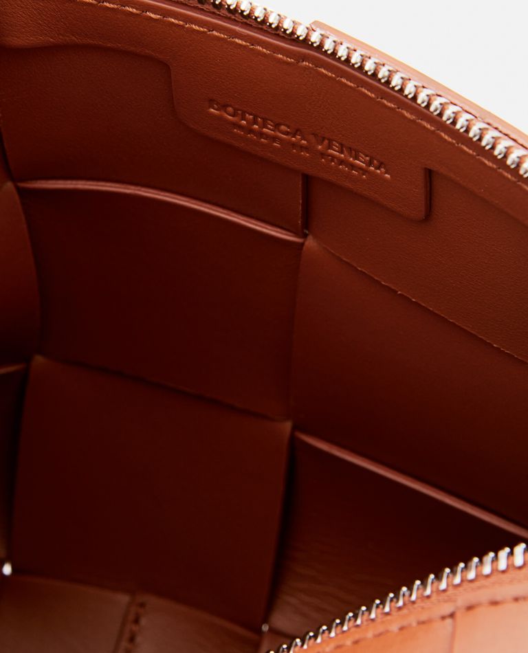 URBAN LEATHER BAG for Men - Bottega Veneta | Biffi