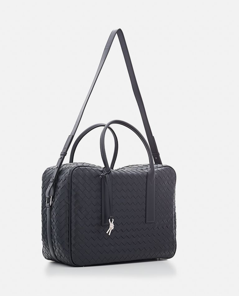 Bottega Veneta  ,  Borsa Gateway Media Weekender  ,  Nero TU