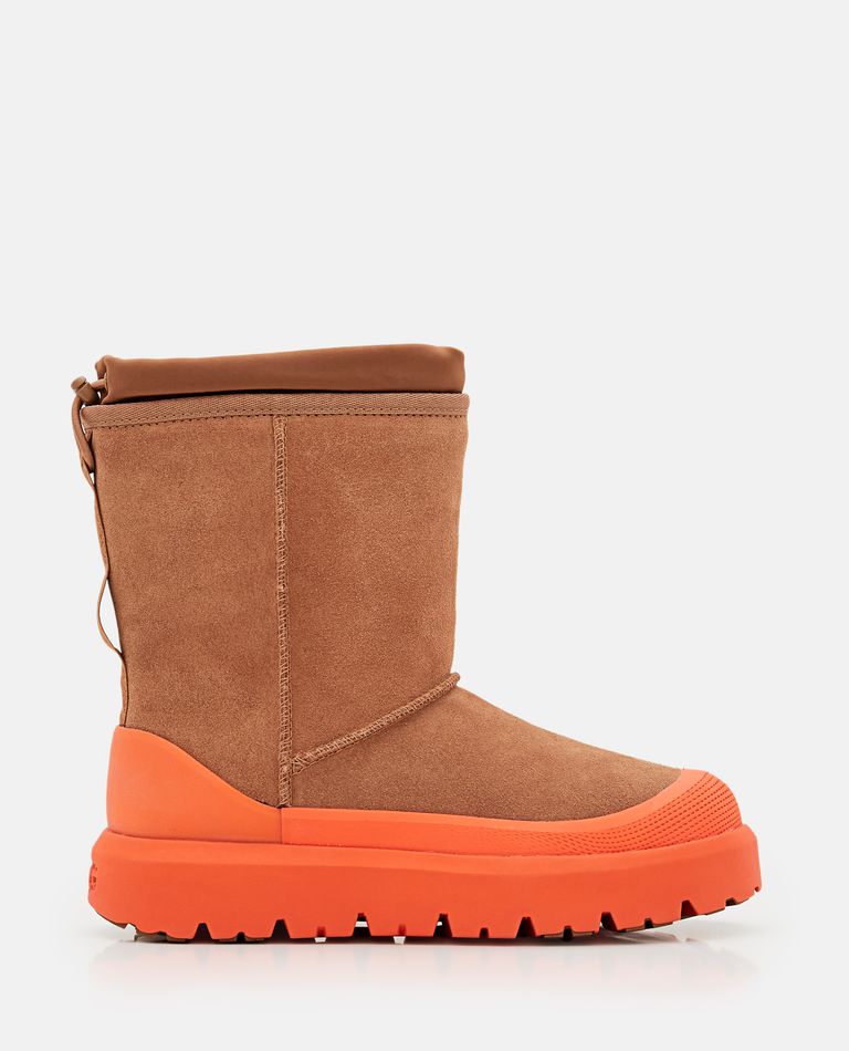 Ugg  ,  The Classic Short Weather Hybrid Boot  ,  Brown 9