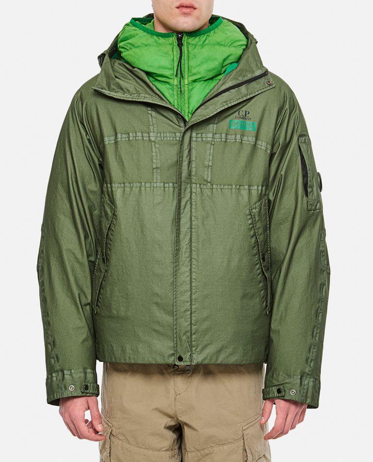 C.p. Company Logo-print Reversible Down Jacket In Green