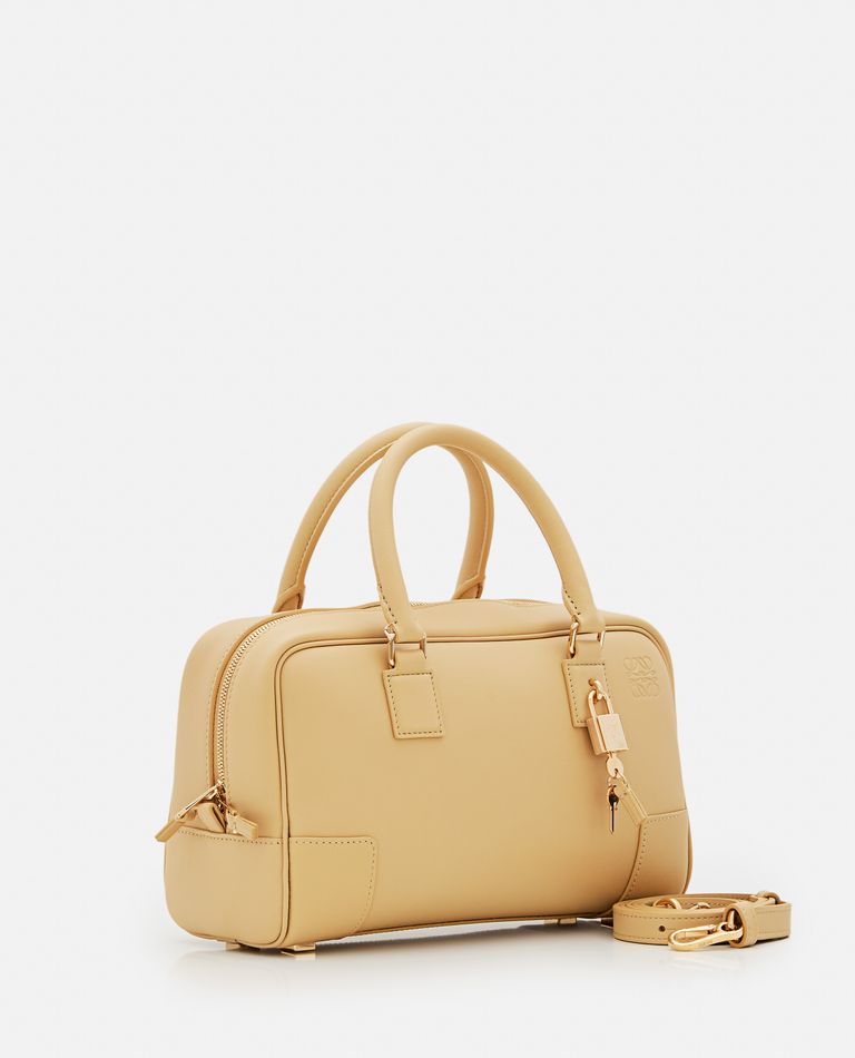 Loewe amazona discount 23 price