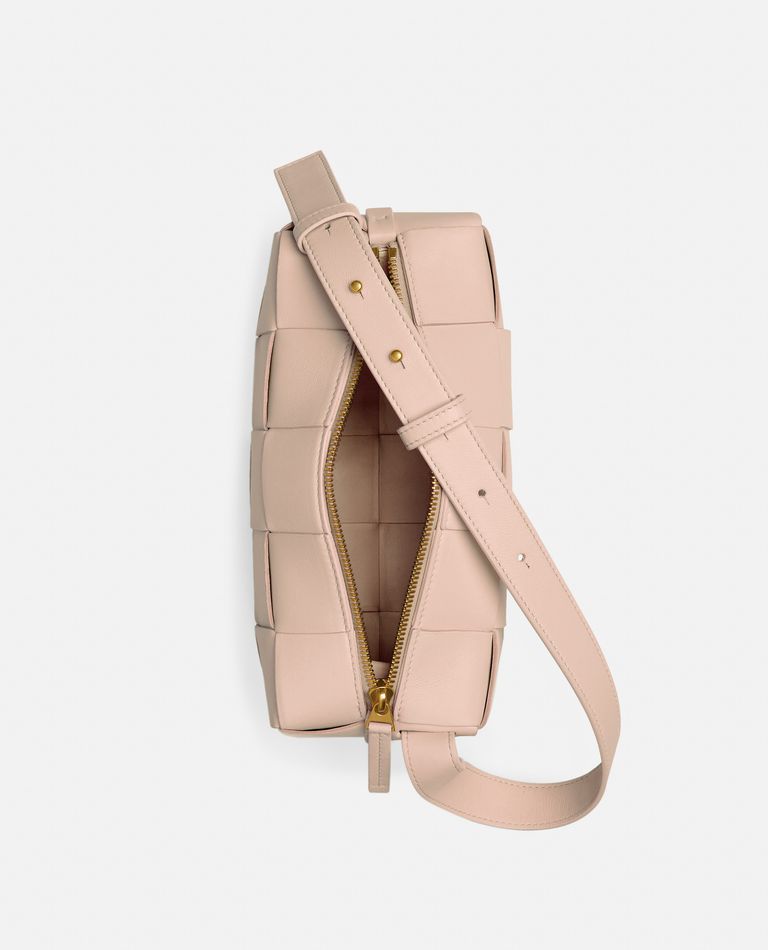 ショルダーバッグ・ポシェット Bottega Veneta Brick Leather Crossbody Bag Bottega Veneta Small Brick Cassette Leather Shoulder Bag