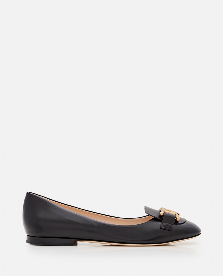 Shop Tod's Ballerina Leather Flat In Black