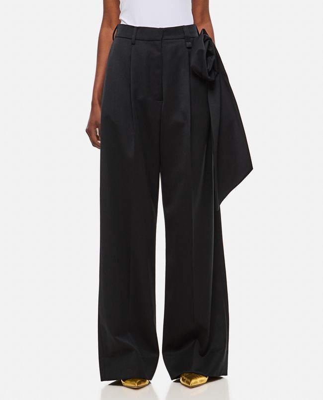 STRAIGHT LEG TROUSERS W/ PRESSED ROSE