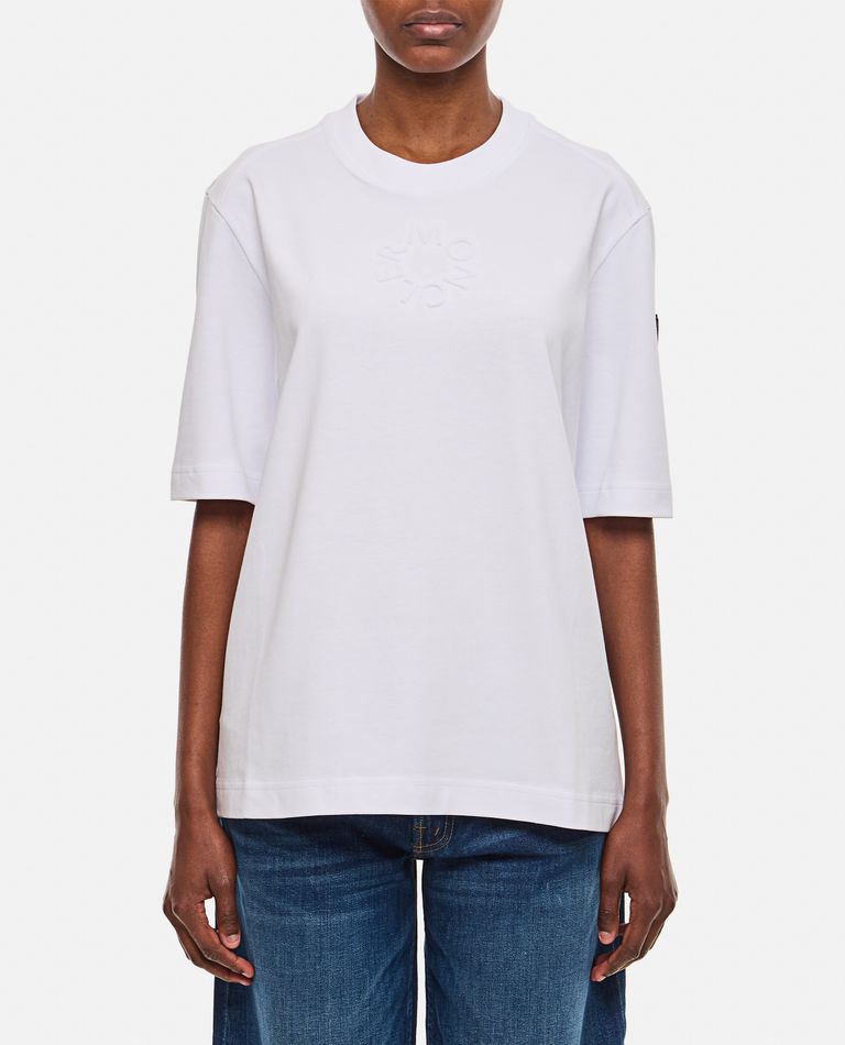 Shop Moncler Regular T-shirt In White