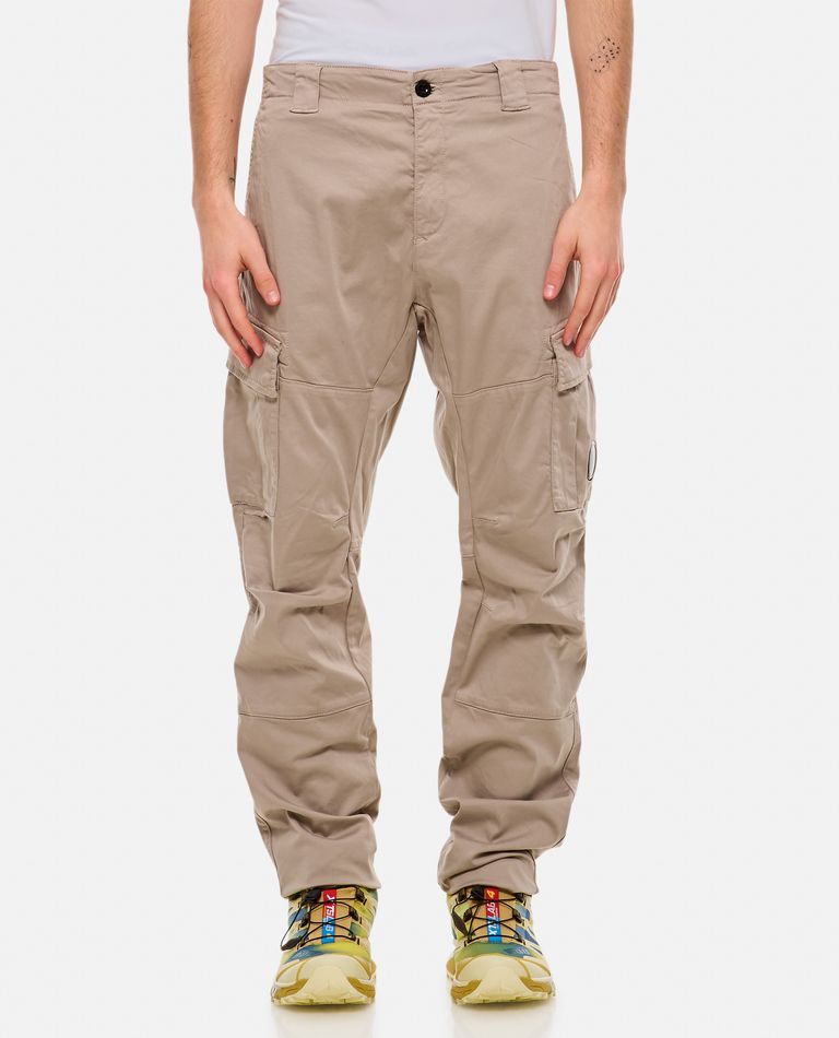 C.p. Company Lens-detail Cargo Pants In Grey