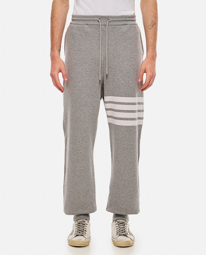 Thom Browne - CLASSIC SWEATPANT IN CLASSIC LOOPBACK ENGINEREED 4 BAR_1