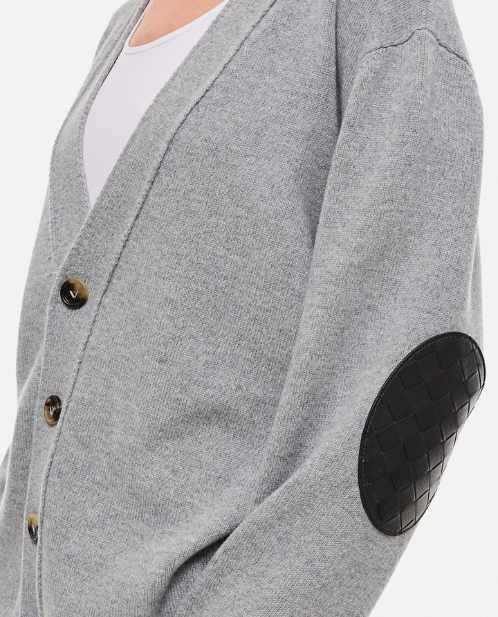 Bottega Veneta - CASHMERE CARDIGAN WITH WOVEN LEATHER ELBOW PATCH_4