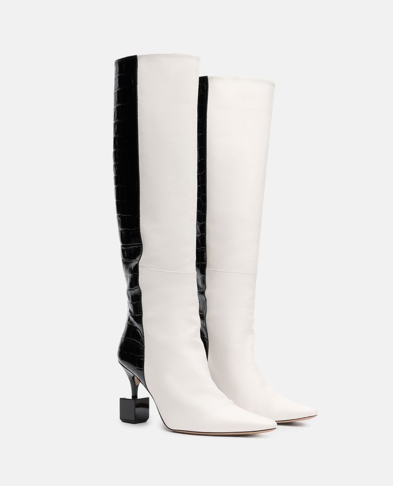 Shop Jacquemus Les Bottes Bisou Leather Boots In White