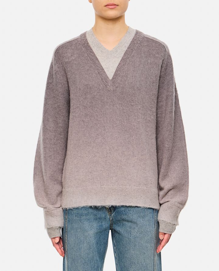 JW Anderson - MAGLIONE CON SCOLLO A V E SFUMATURA_1