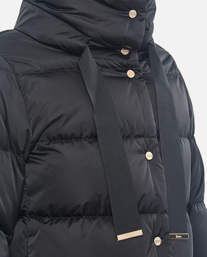 Herno - SATIN CAPE DOWN JACKET_4