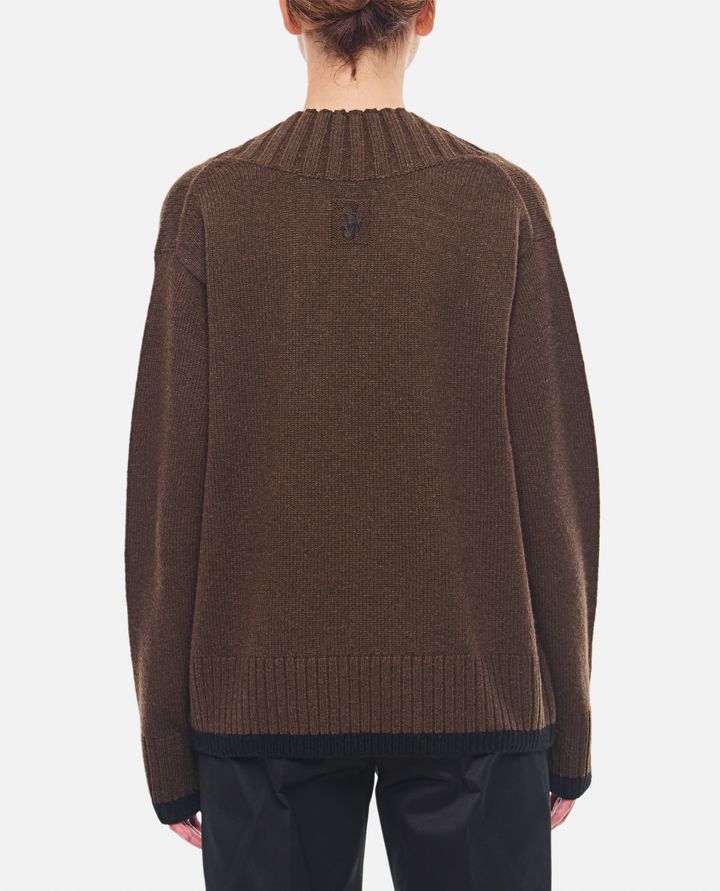 JW Anderson - SLANTED V NECK JUMPER_3