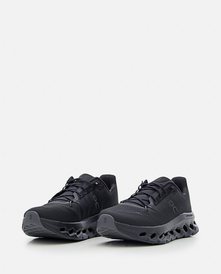 On Running Cloudtilt Sneakers In Black