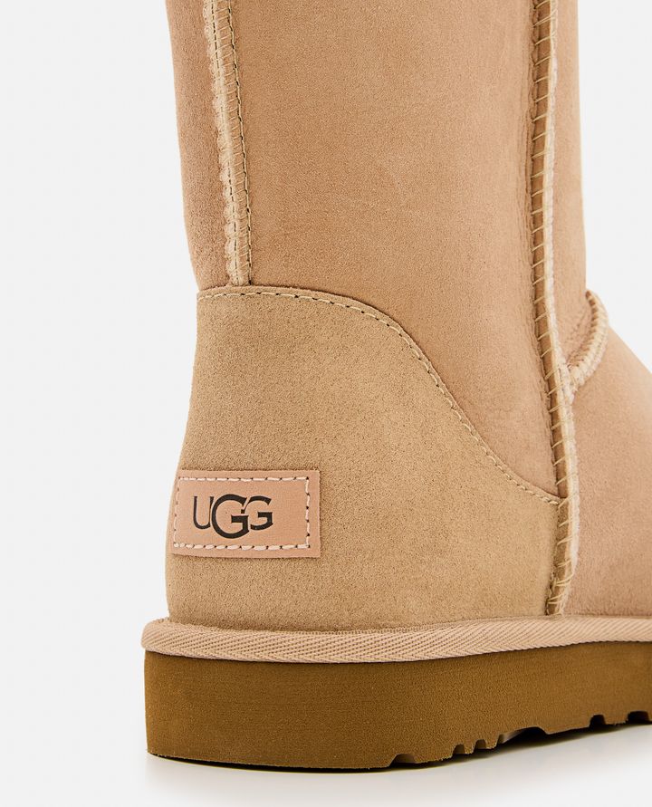 Ugg - W CLASSIC SHORT II_4