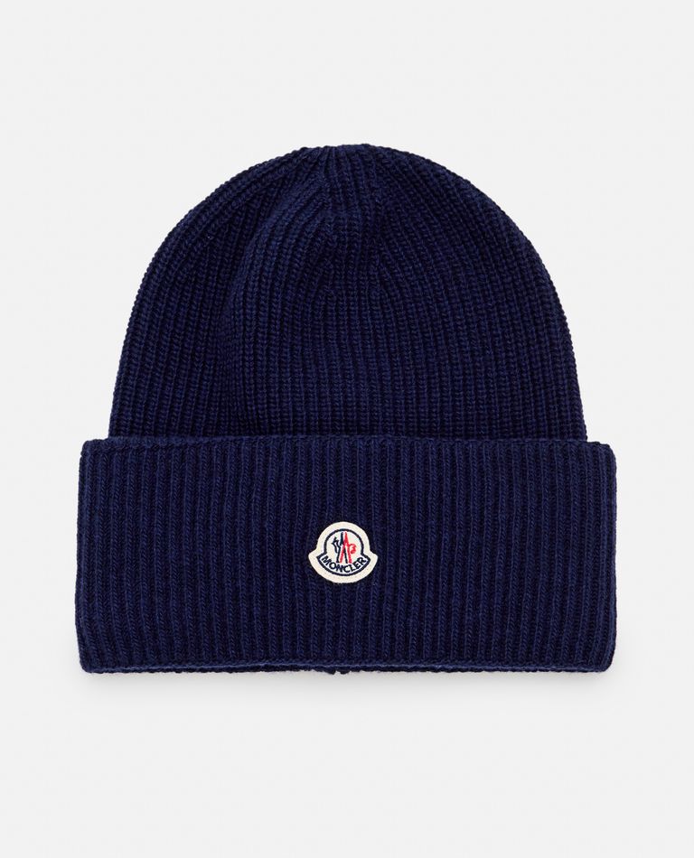 Moncler sold beanie