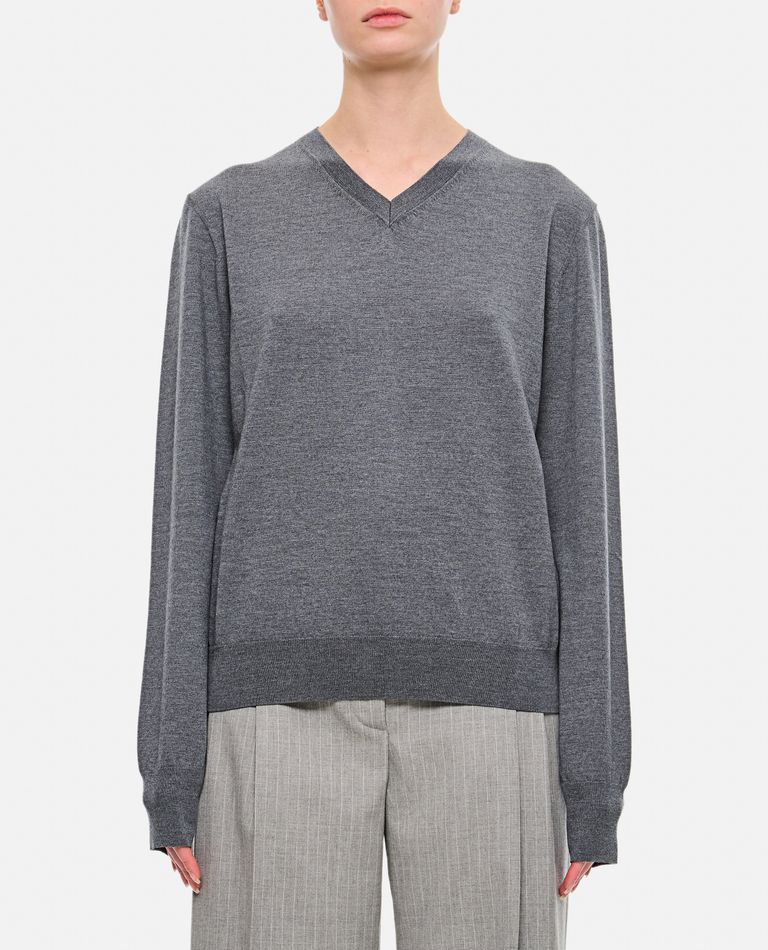 Khaite Elegant Wool Knit Top In Grey