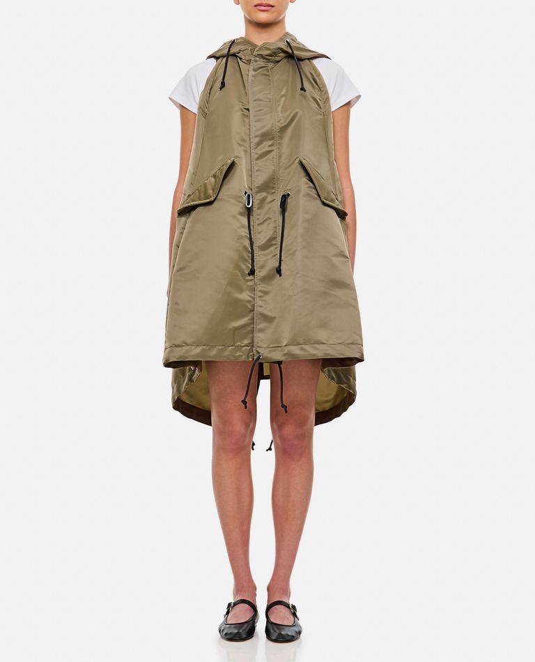 【送料&関税込】Sacai Drawstring Hem Hooded Vest NYLON TWILL HOODIE VEST for Women - Sacai sale | Biffi