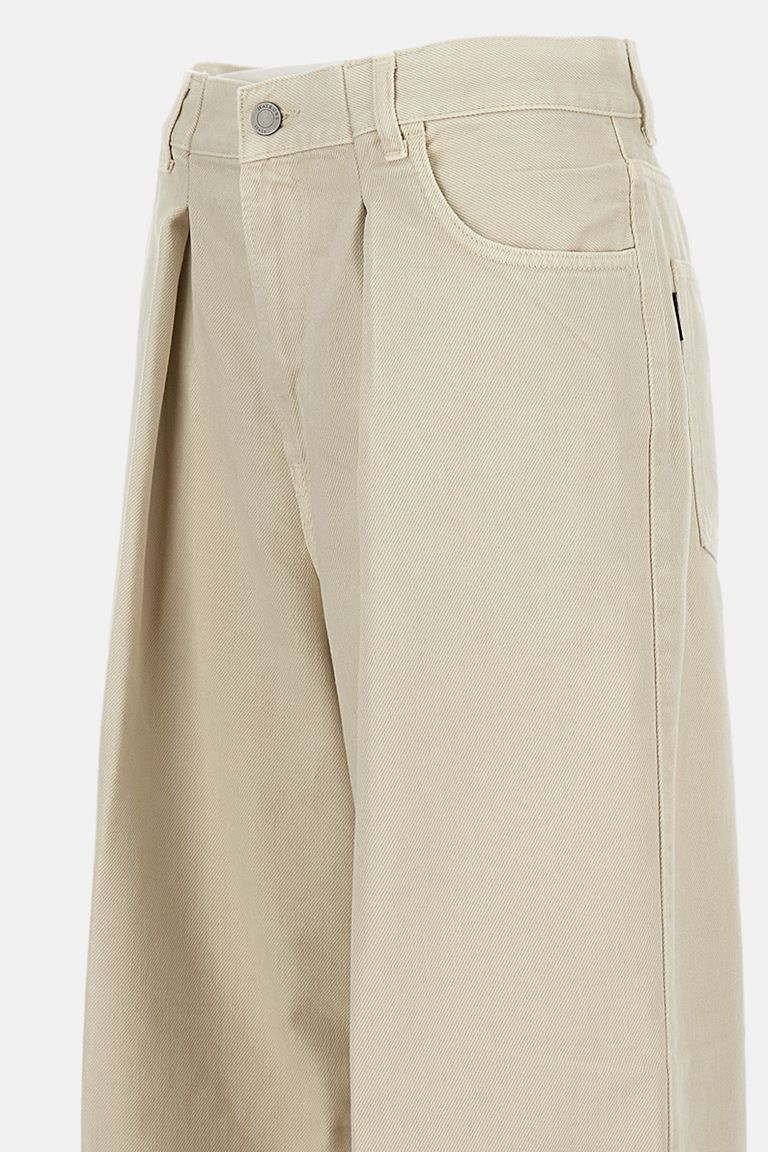 Haikure Pleated Wide-leg Jeans In Neutral