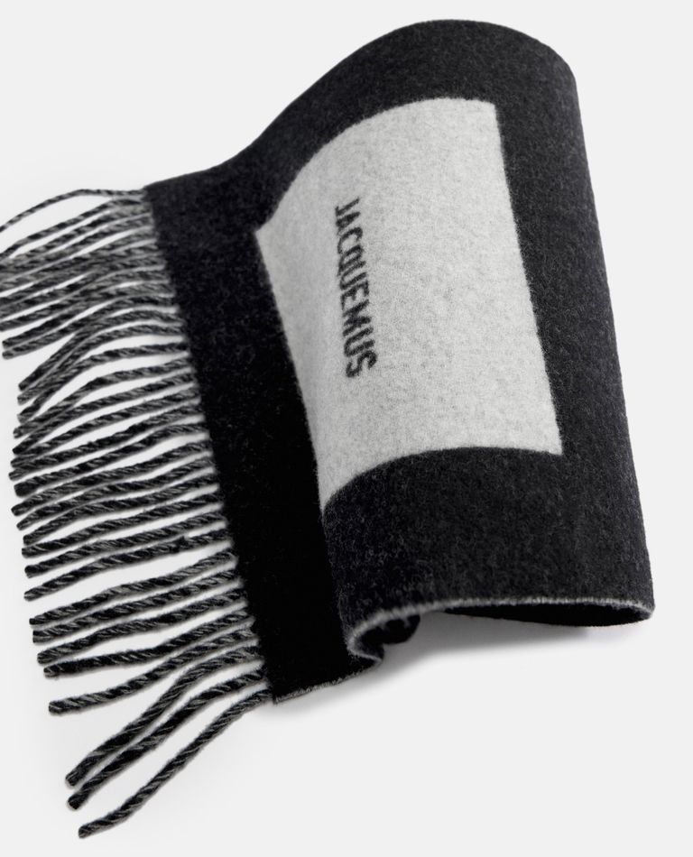 Jacquemus Lecharpe Rond Carre Scarf In Black