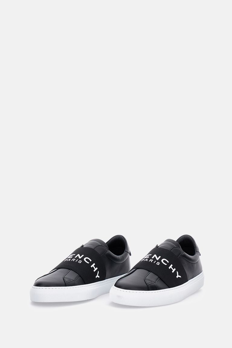 Givenchy Calfskin Leather Sneakers With Printed Logo And Contrasting Sole In Black